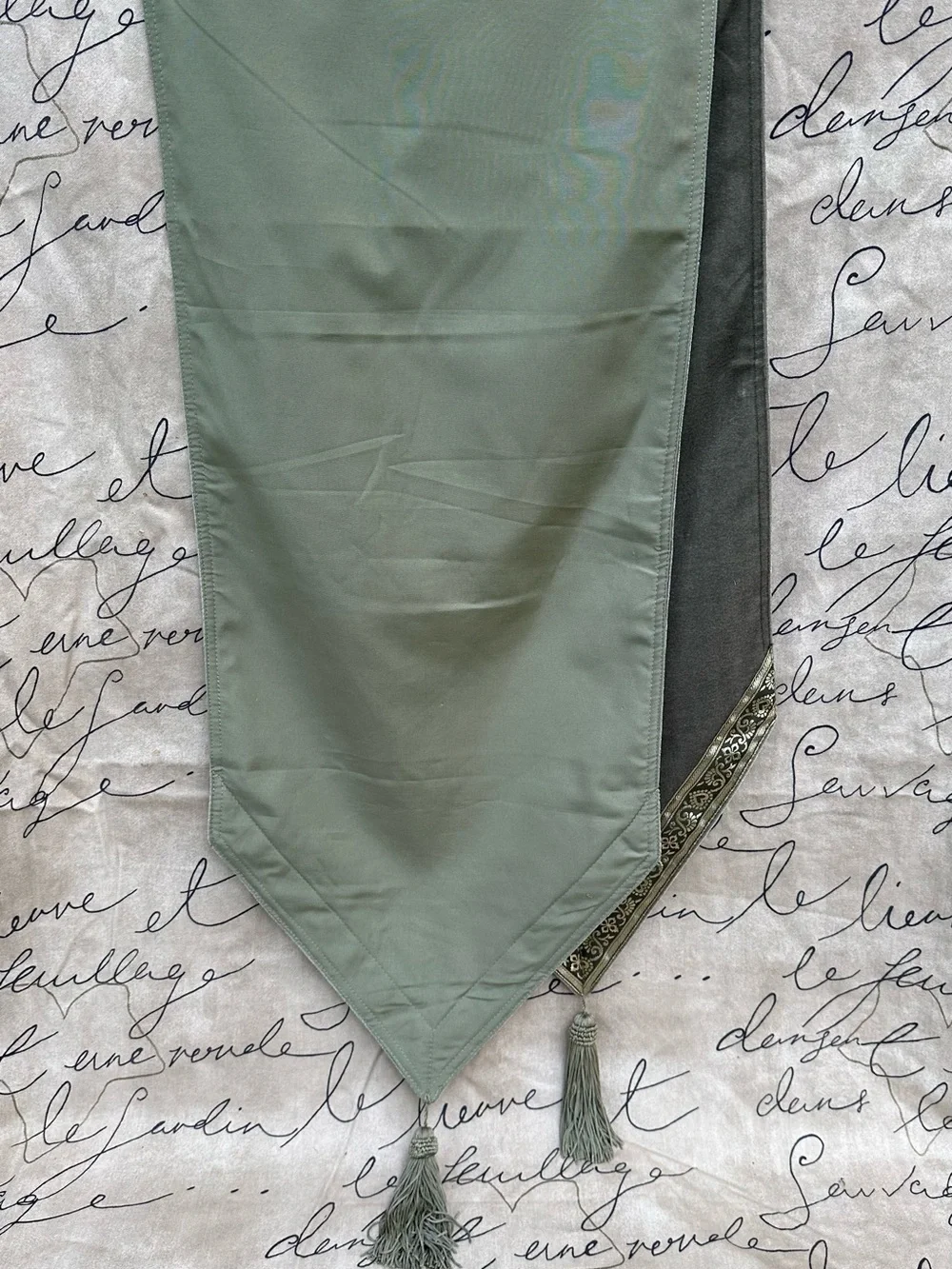 Green Vintage Velvet Velour Table Runner